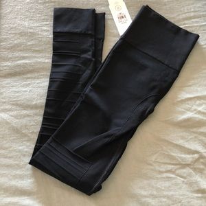 NWT Blanqi Leggings